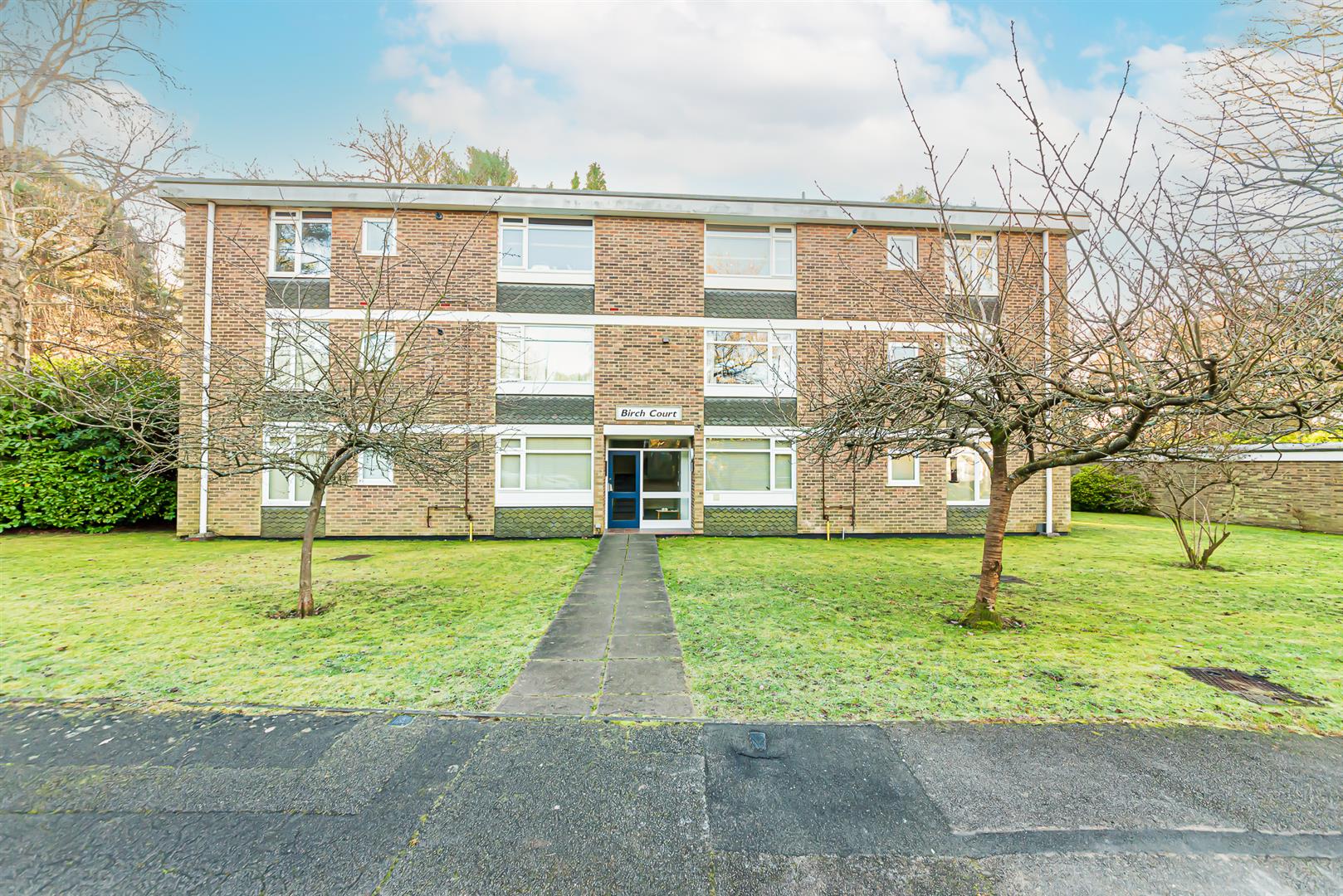 Birch Court, Birchside, Crowthorne, Berkshire, RG45 6HR