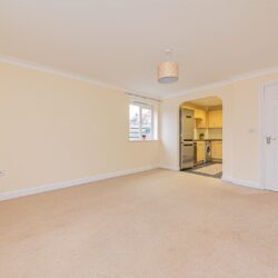 St. Francis Close, Crowthorne, Berkshire, RG45 6DF