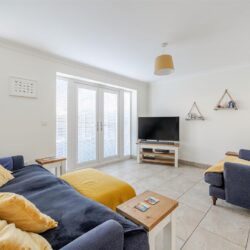 Church Road East Crowthorne, Berkshire, RG45 7LZ