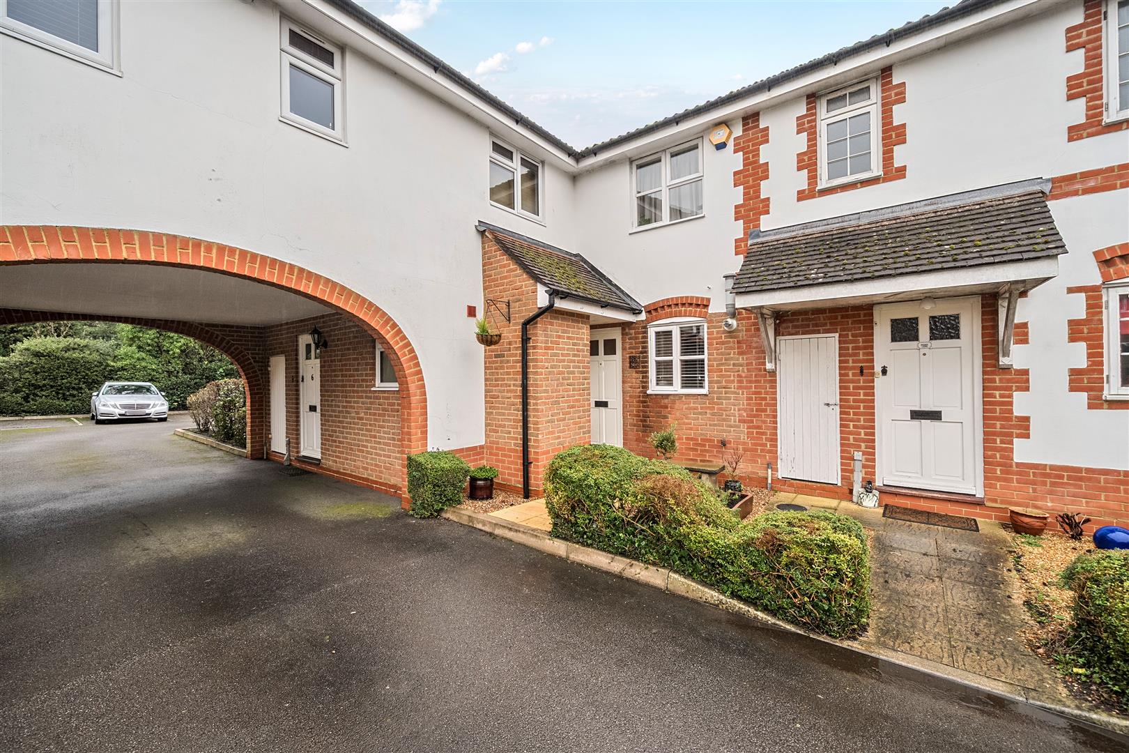 Bembridge Court, Crowthorne, Berkshire, RG45 6BN