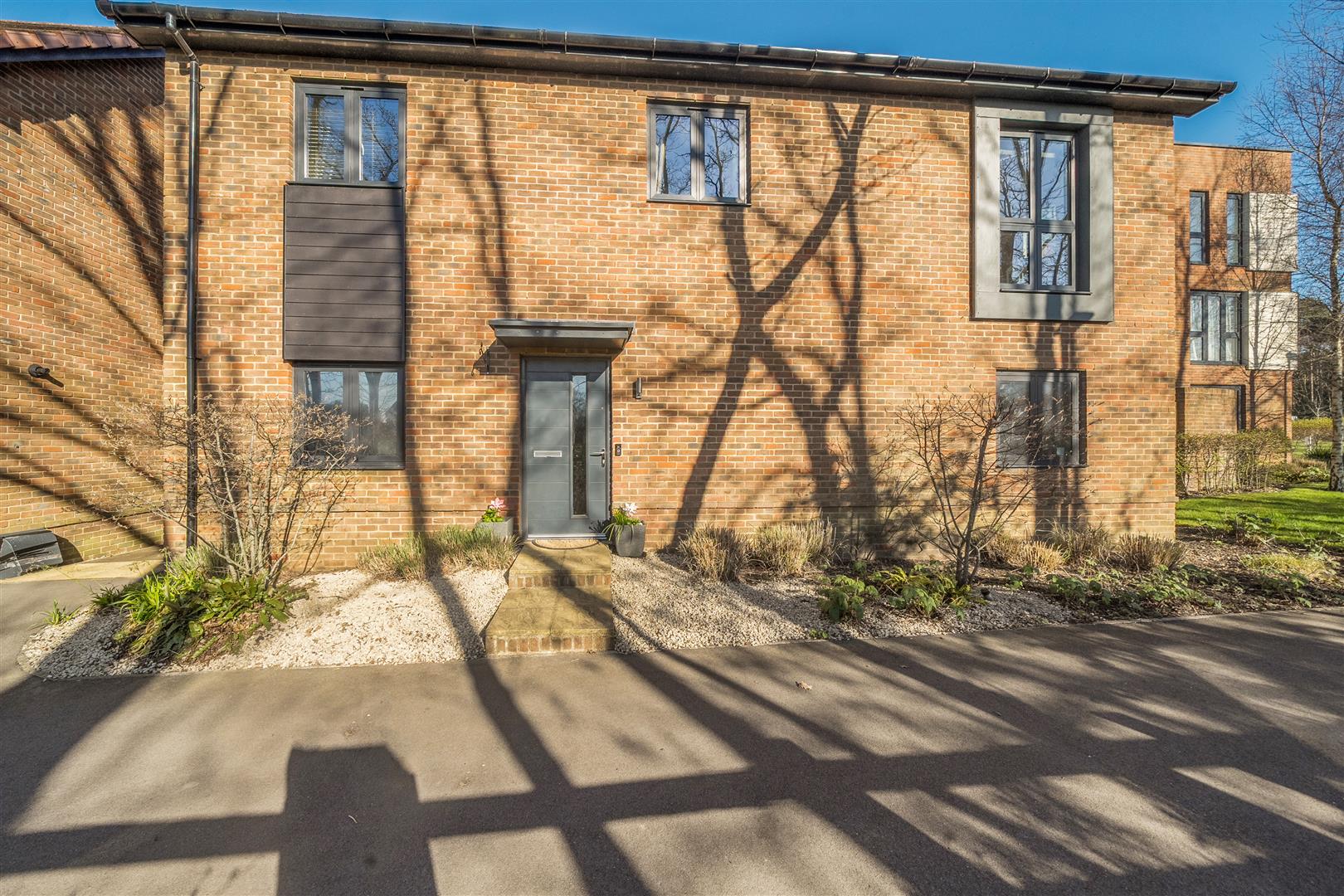 Woodcote Green, Crowthorne, Berkshire, RG45 6HZ