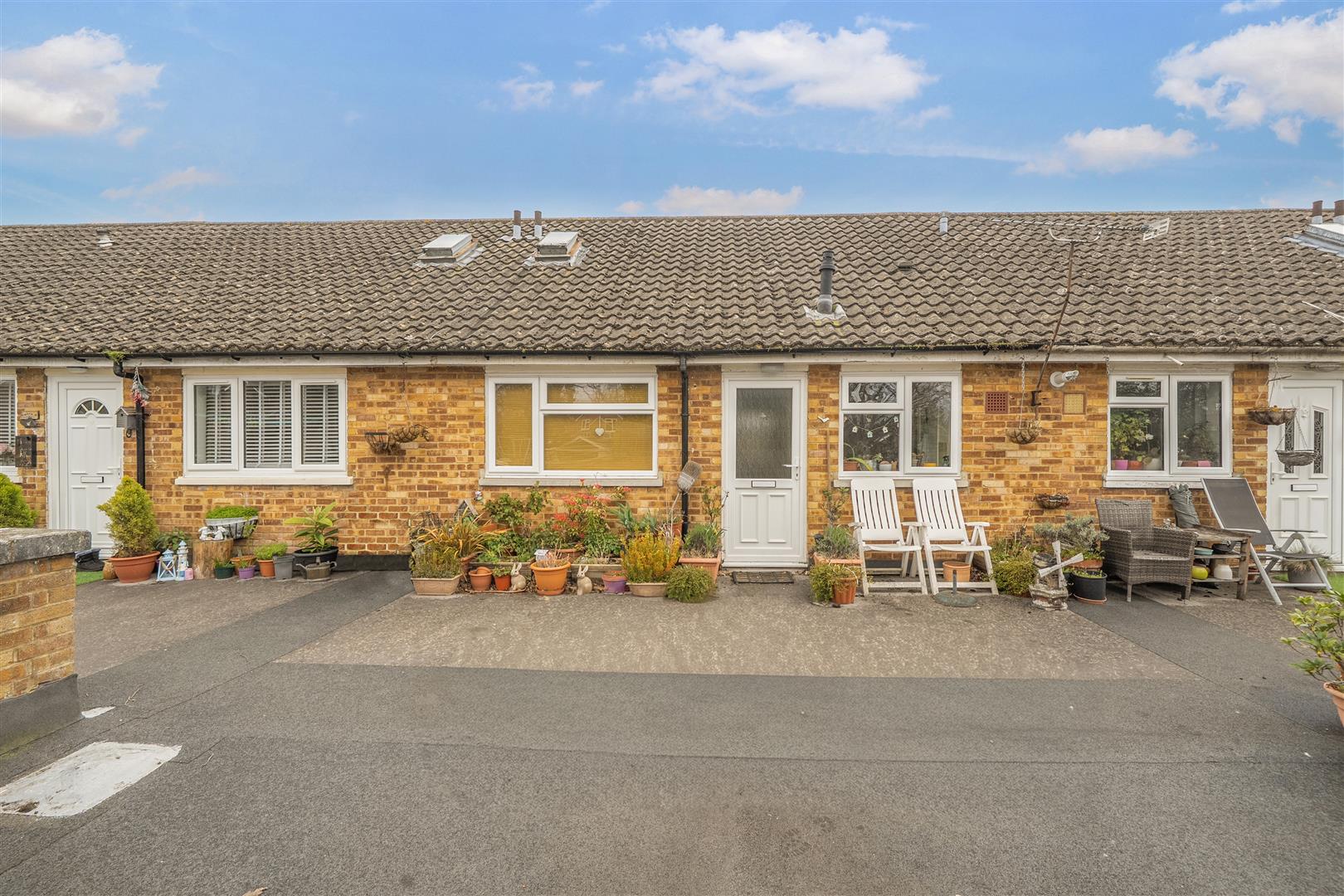 Greenwood Road, Crowthorne, Berkshire, RG45 6QX