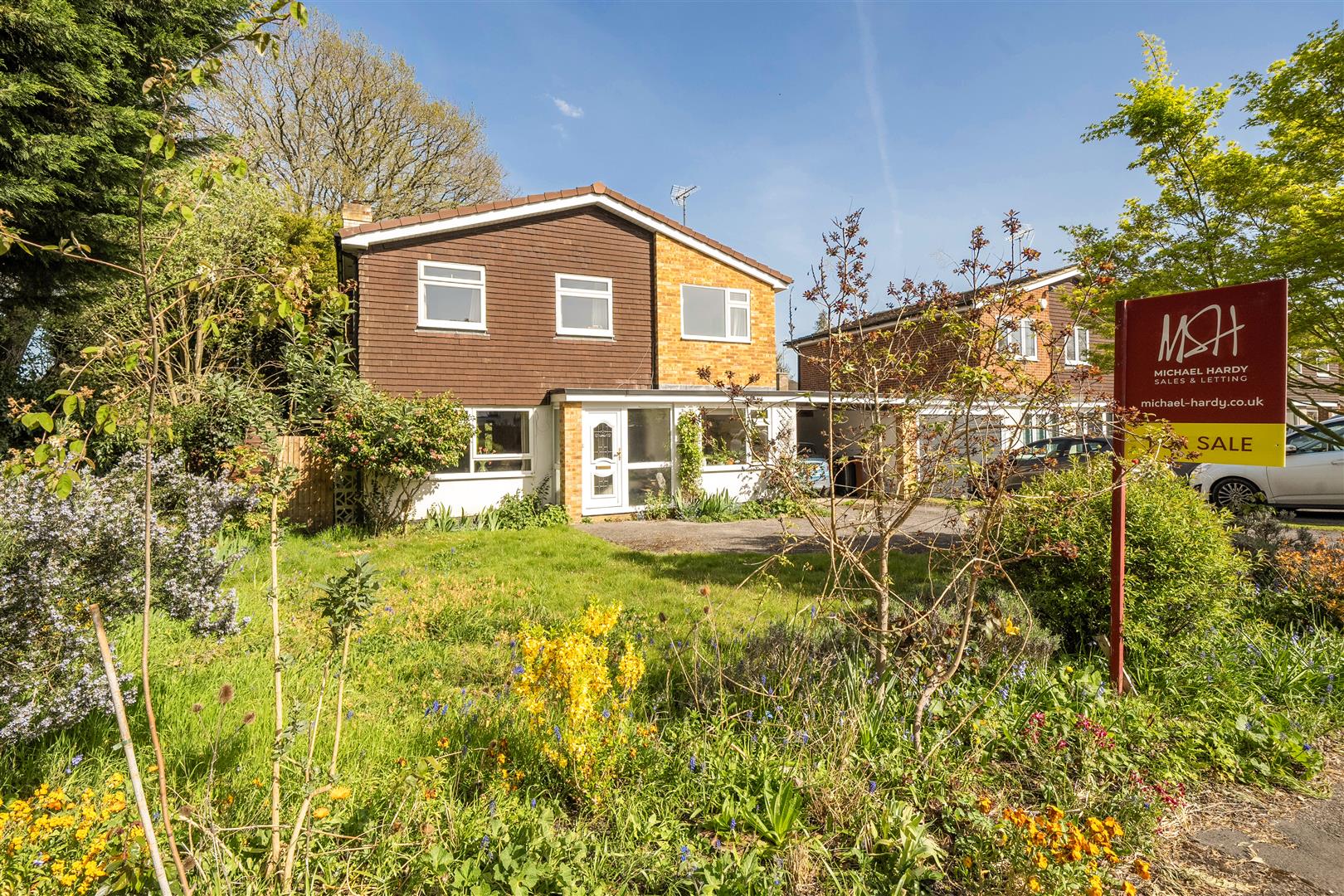 Knowles Avenue, Crowthorne, Berkshire RG45 6DU