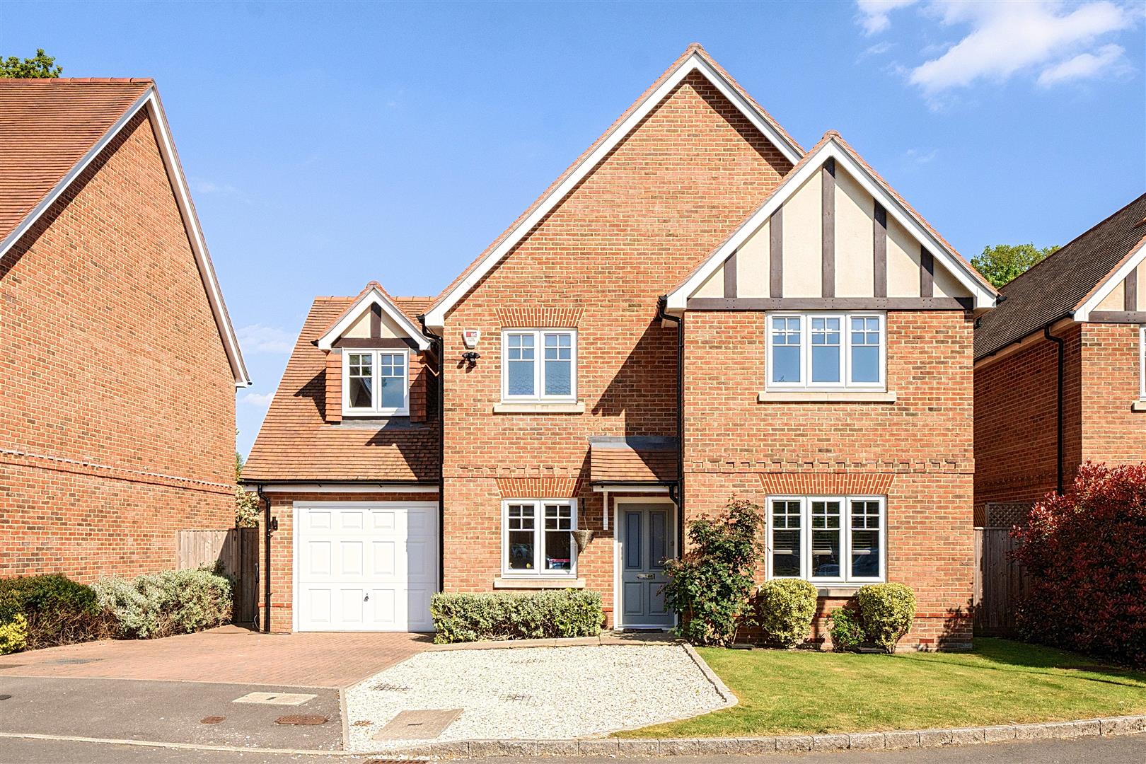 Oak Apples Drive, Crowthorne, Berkshire, RG45 6JZ