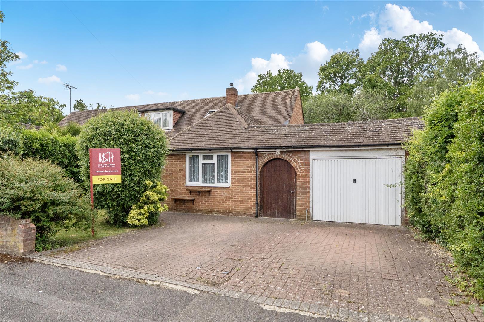 Frensham Road, Crowthorne, Berkshire, RG45 6QH