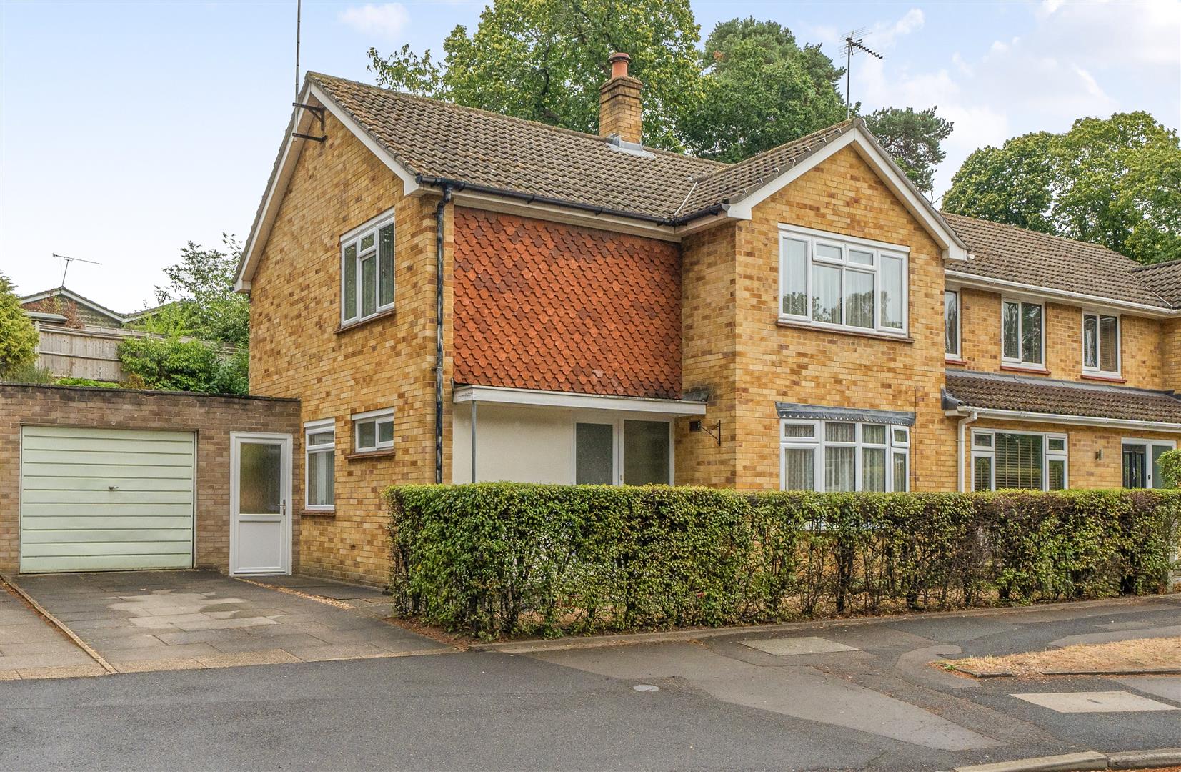 Firlands, Bracknell, Berkshire, RG12 9SB