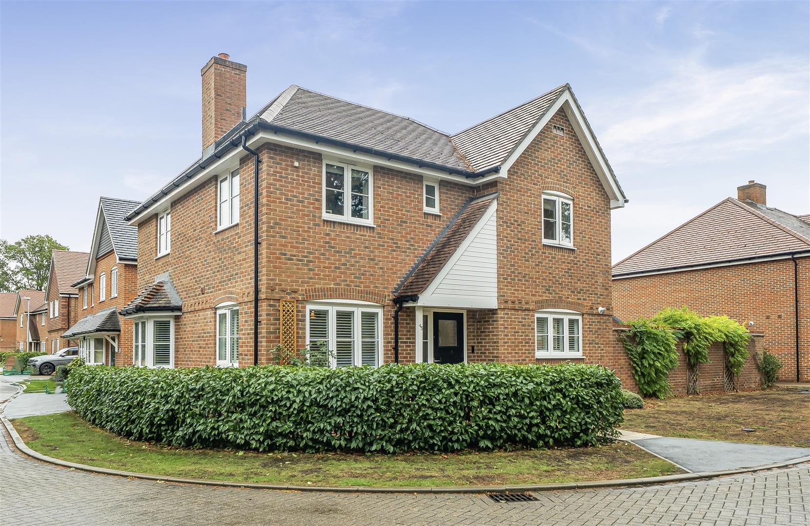 Charity Way, Crowthorne, Berkshire RG45 6GU