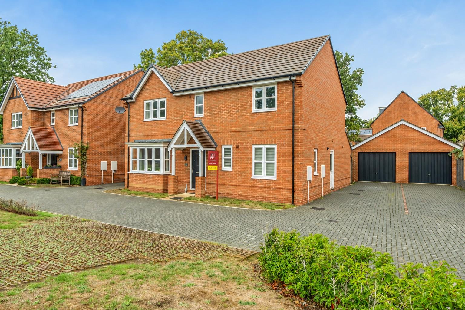 By Water View, Sandhurst, Berkshire, GU47 8AF